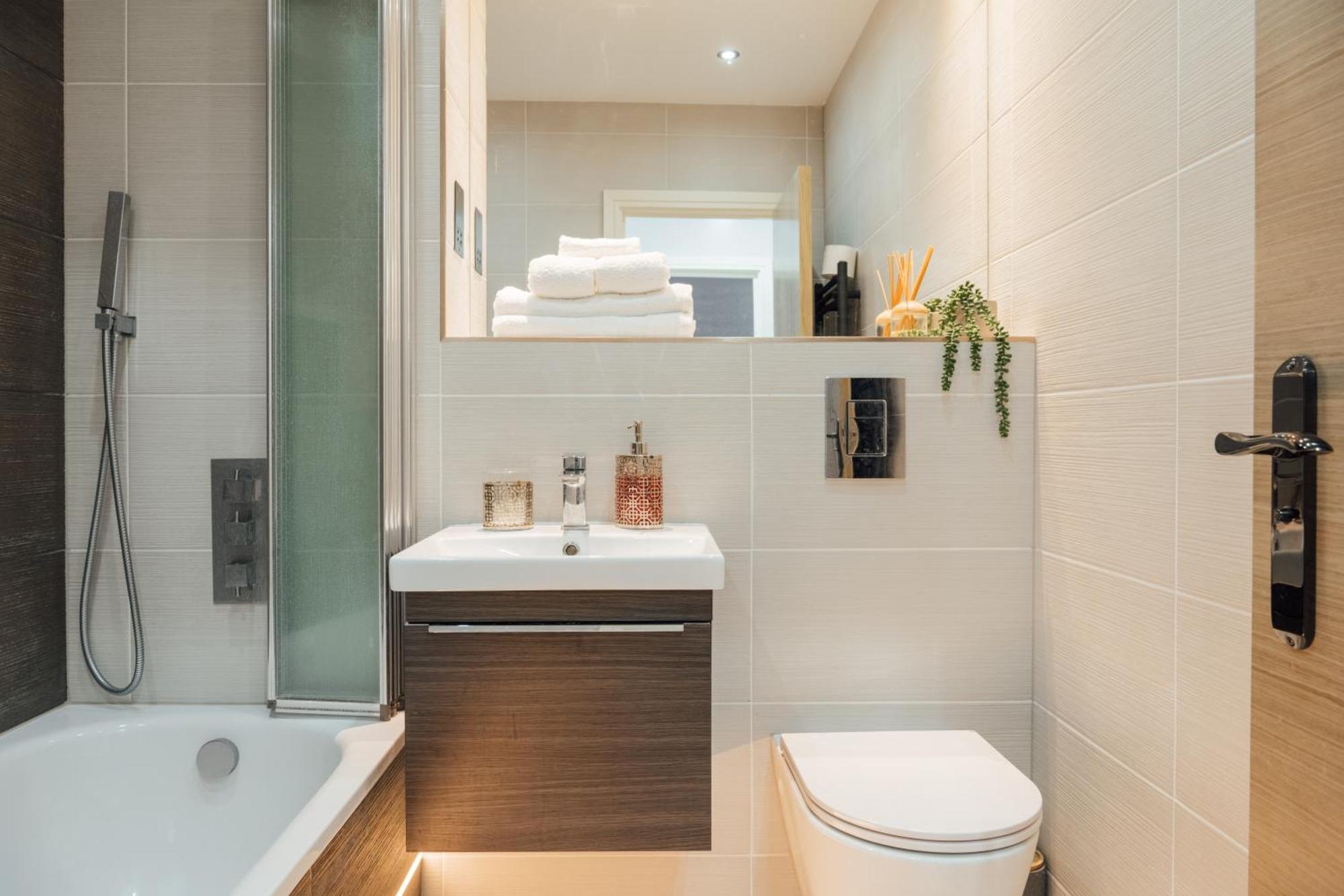 Inviting 2 Bedroom House In Dorking Luaran gambar